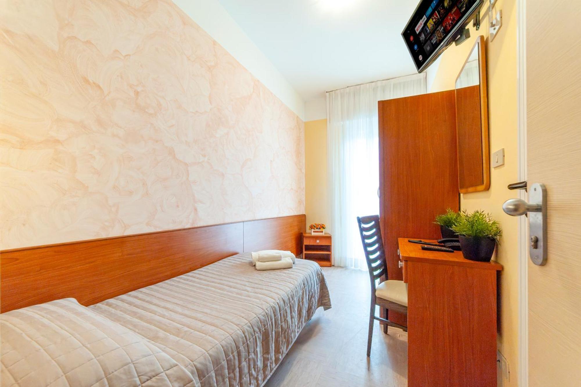 Hotel Nuovo Belvedere Rimini Bagian luar foto